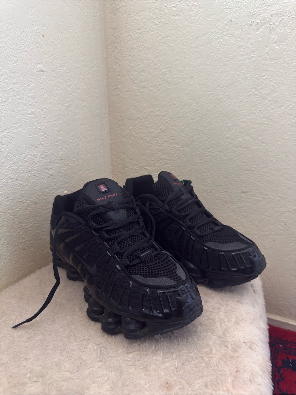 Nike Men’s Black Athletic Shox Sneakers